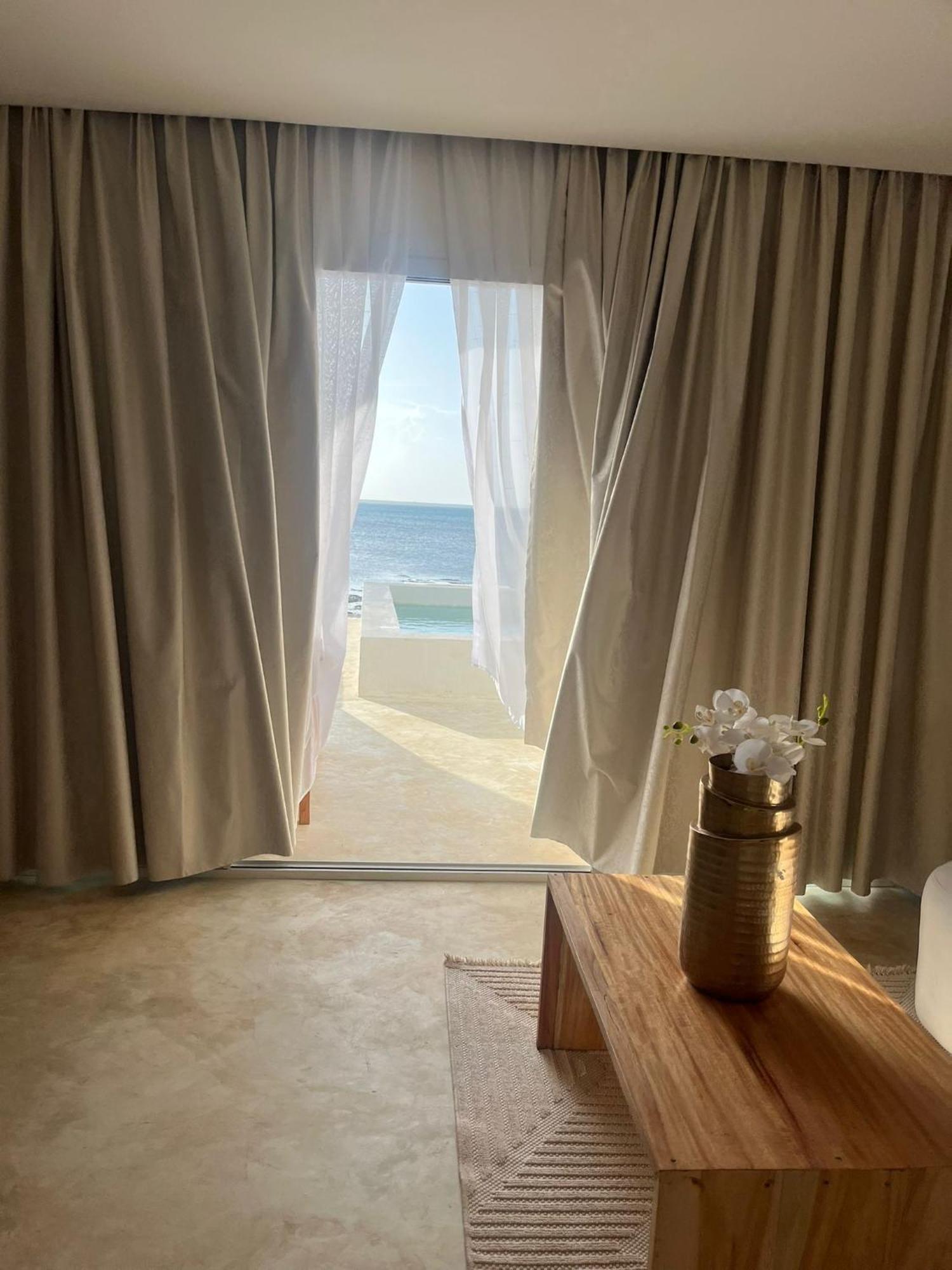 Le Saint Tropez Hotel Kidoti ภายนอก รูปภาพ