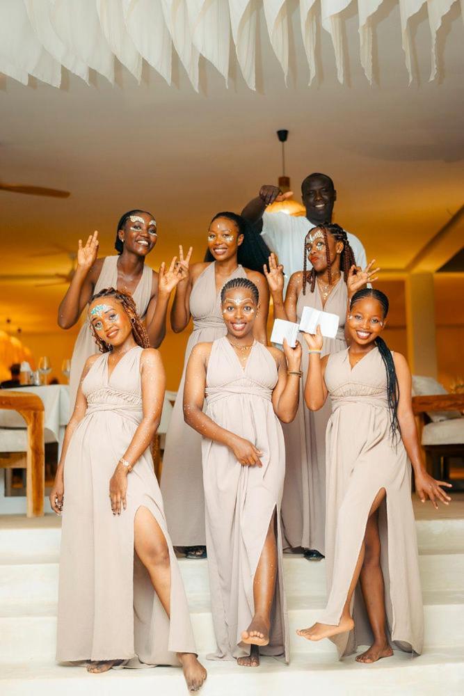 Le Saint Tropez Hotel Kidoti ภายนอก รูปภาพ