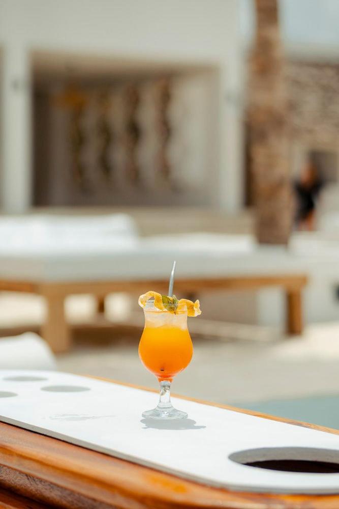 Le Saint Tropez Hotel Kidoti ภายนอก รูปภาพ