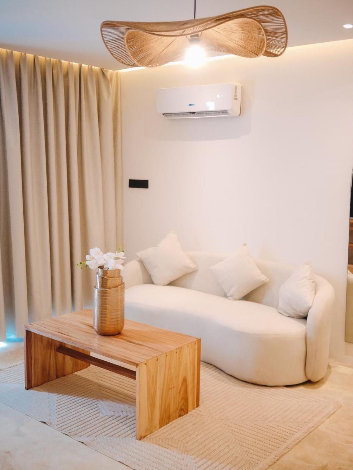 Le Saint Tropez Hotel Kidoti ภายนอก รูปภาพ